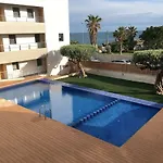 Avinguda De Pau Bejar Апартаменты