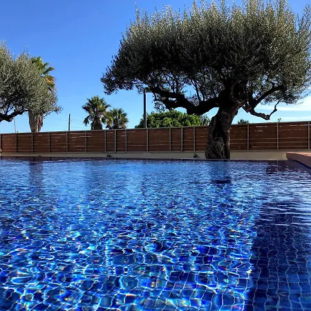 Avinguda De Pau Bejar *